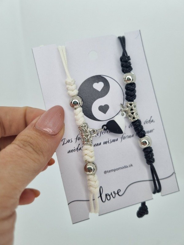 Producto - Pulseras para compartir dije iman en tarjeta ying yang