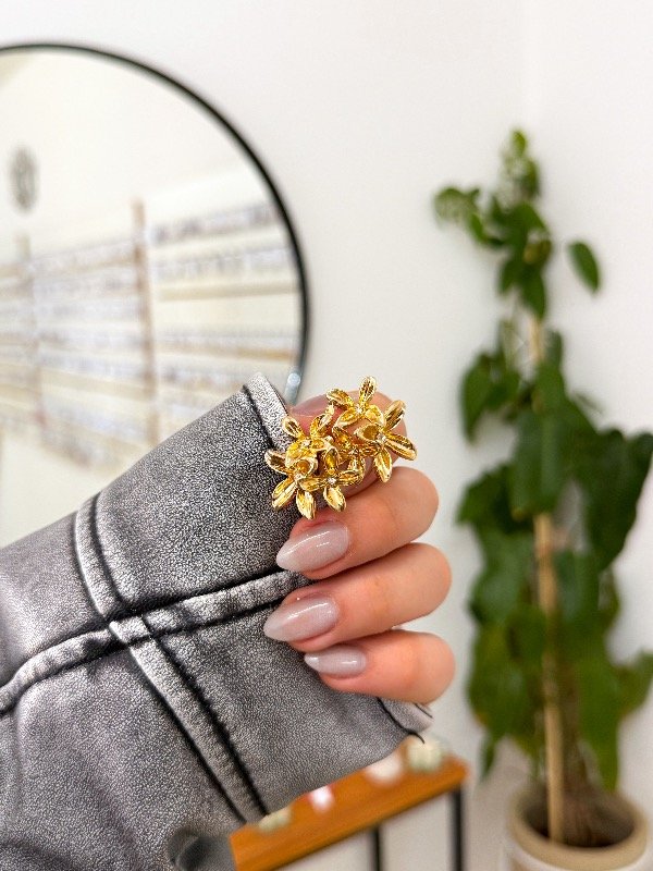 Producto - Aritos fantasía dorado varias flores