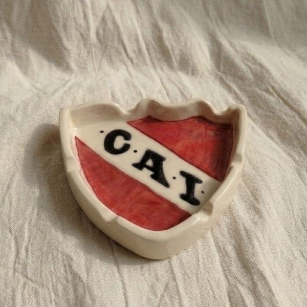 Producto - Cenicero C.A.I