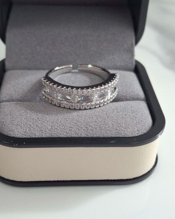 Producto - Anillo Lenora Plateado