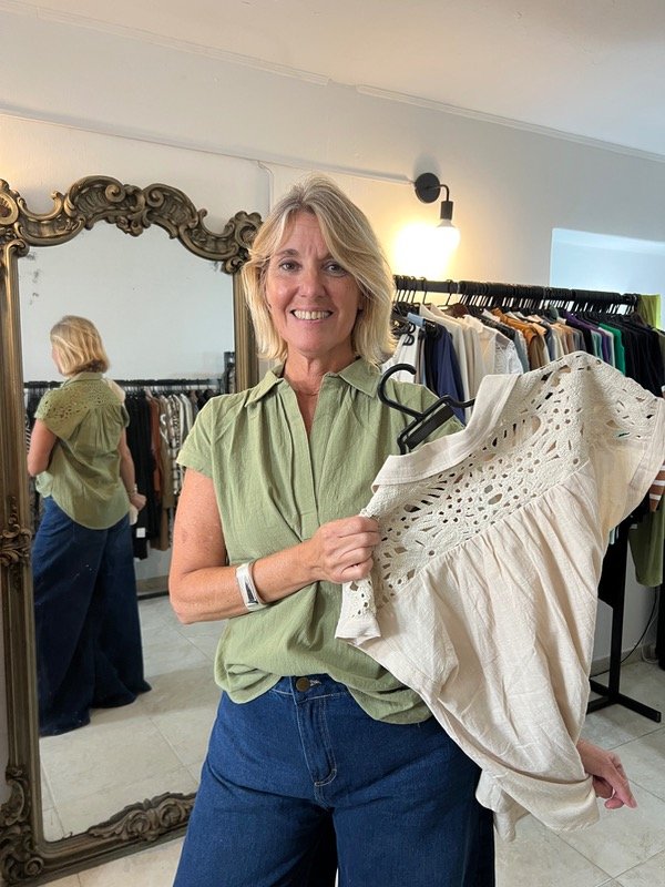 Producto - Blusa lino tejido broderie