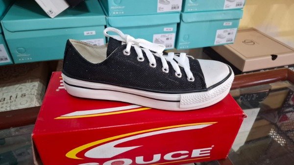 Producto - Couce Negro/Brillo