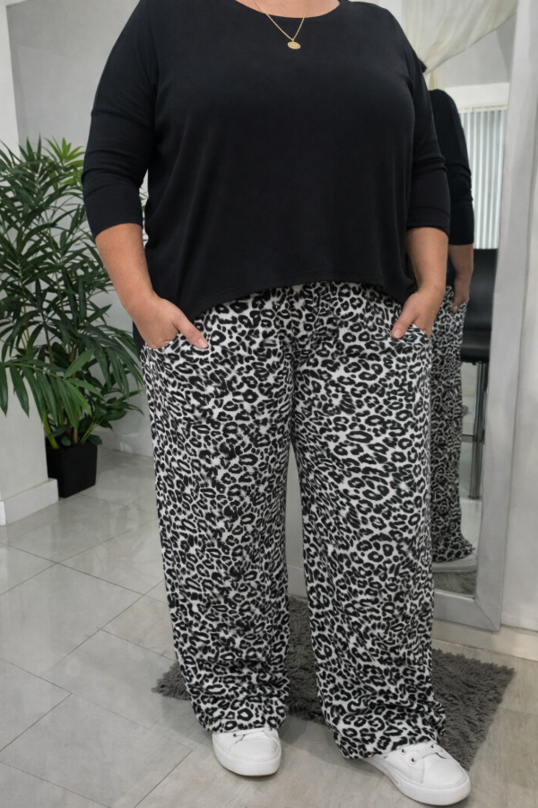 Producto - Pantalon Animal Print B/N