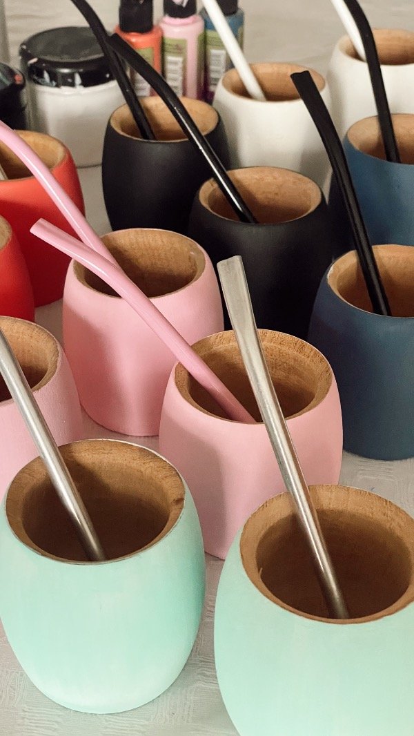 Producto - 10 mates con bases de colores + bombillas