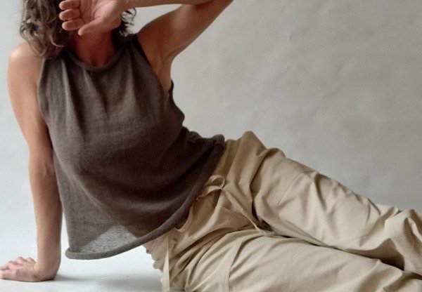 Producto - Musculosa de hilo grafito