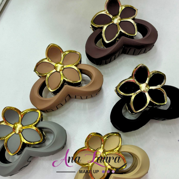 Producto - Broche flor pequeña matte