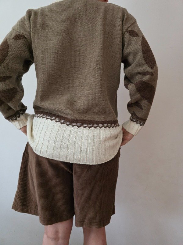 Sweater hojitas marrón y blanco — imagen 4