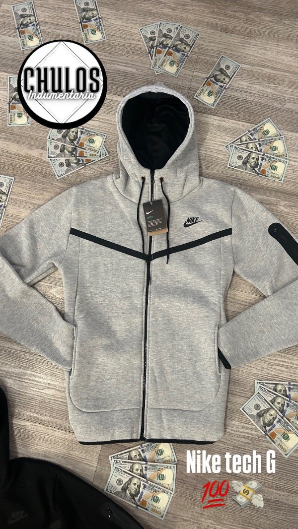 Producto - NIKE TECH GRIS