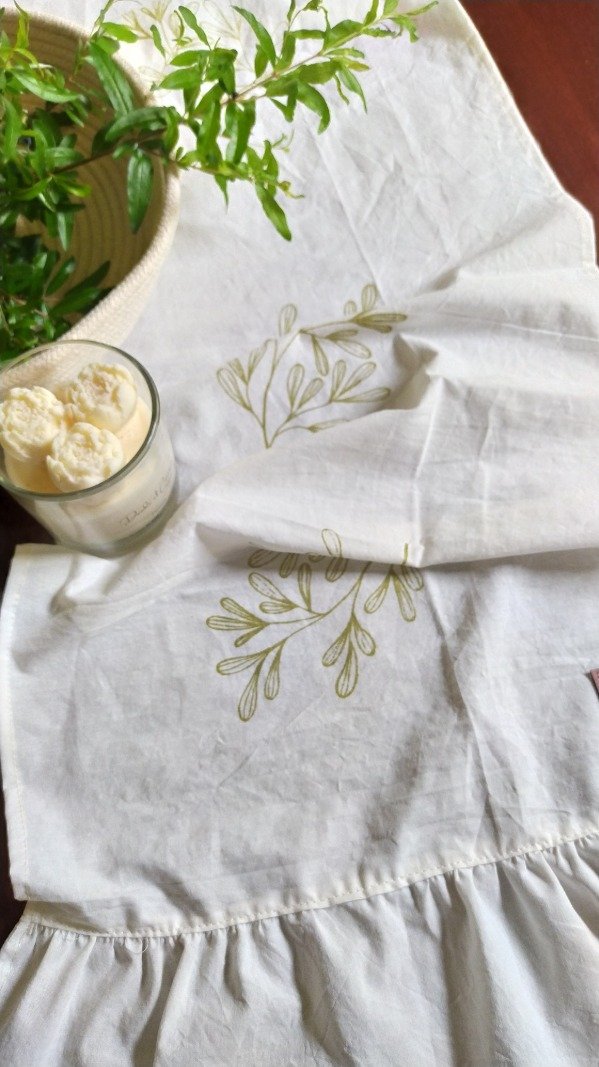 Producto - Camino de mesa Hojas silvestres verde.