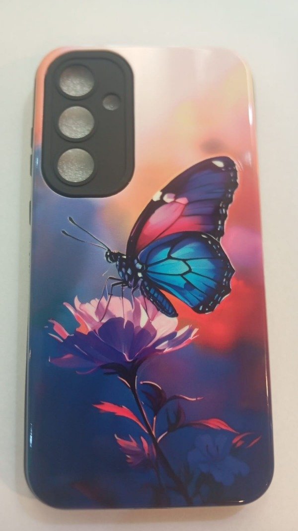 Producto - Funda Rígida Alto Impacto mariposa para Samsung A56