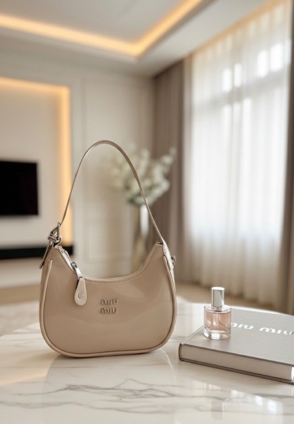 Producto - Cartera Miu Miu Charol + Bolsa con la Marca - Línea Exclusiva - Nude
