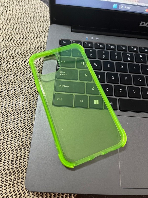 Producto - //Funda Transparente Reforzada Color verde//