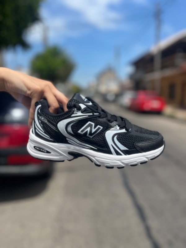 Producto - NEW BALANCE 530 BLACK