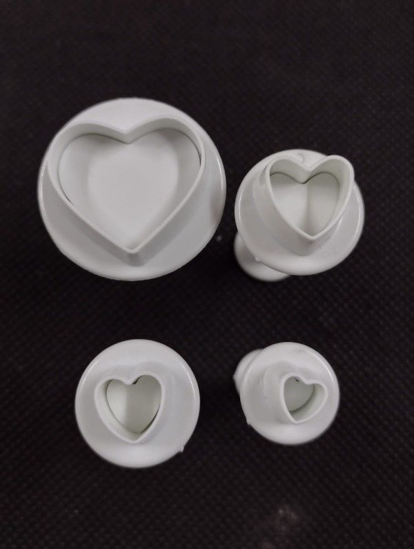 Producto - CORTANTE EXPULSOR CORAZONES CF0493