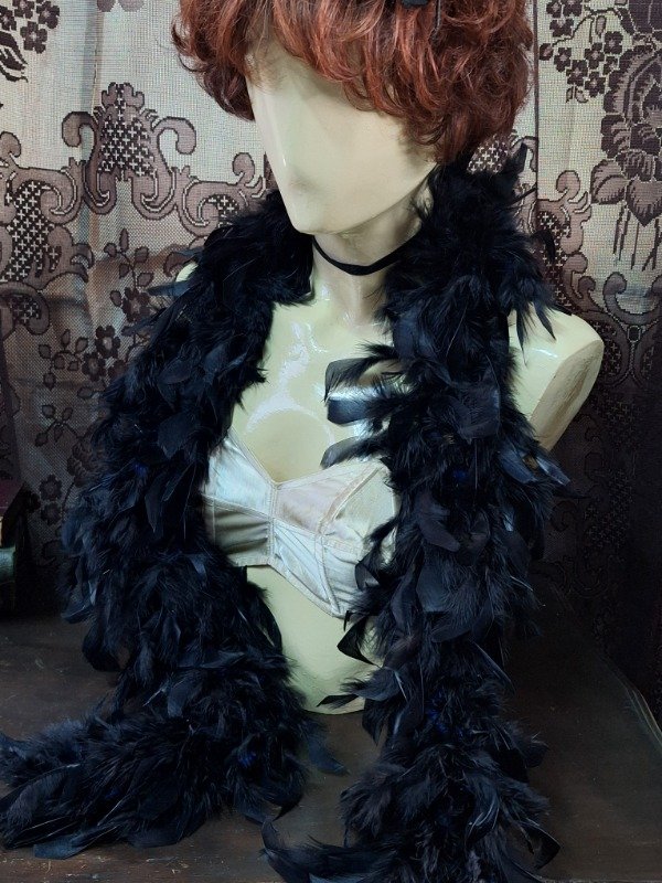 Producto - Boa de plumas negras y azul 1.80mts - 1