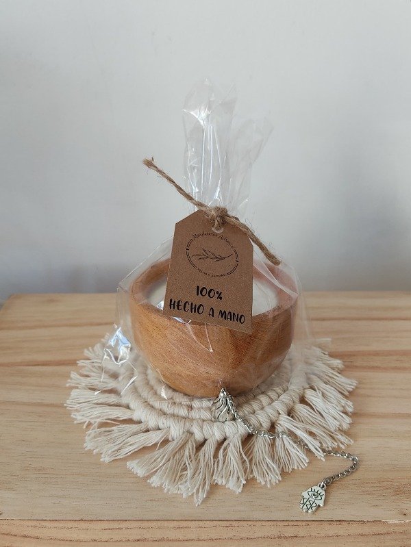 Producto - Combo Vela de Soja en Cuenco de madera 8cm + apaga velas + Posa velas de Macrame