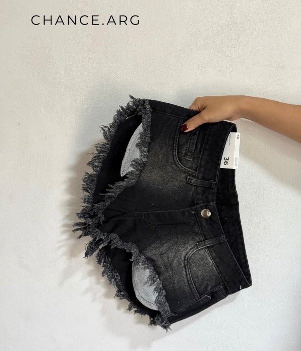 Producto - Short tiro bajo negro