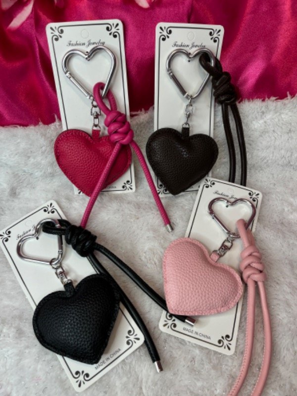 Producto - Llaveros de cuerina corazón - 1