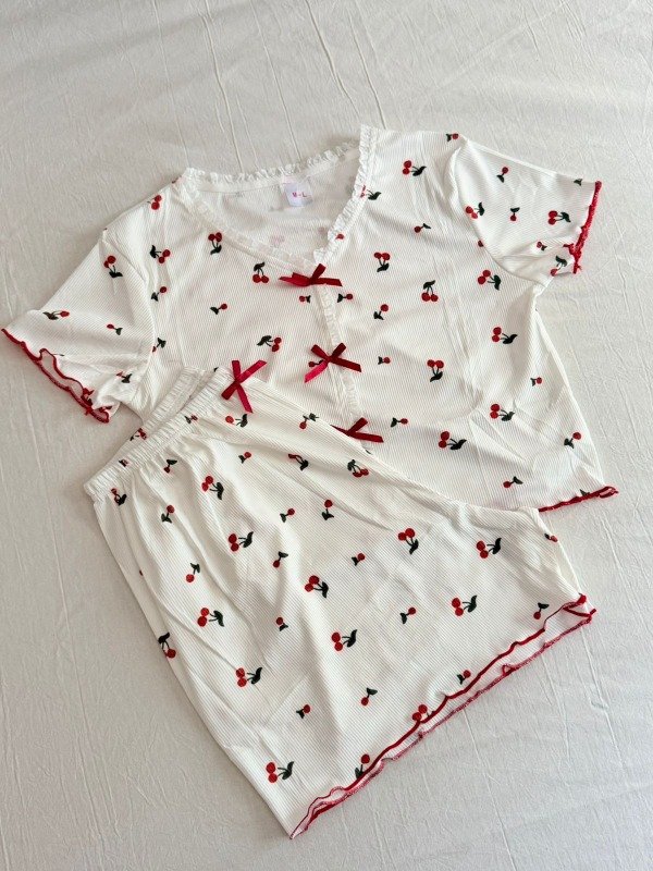 Producto - Pijama morley estampado cerezas