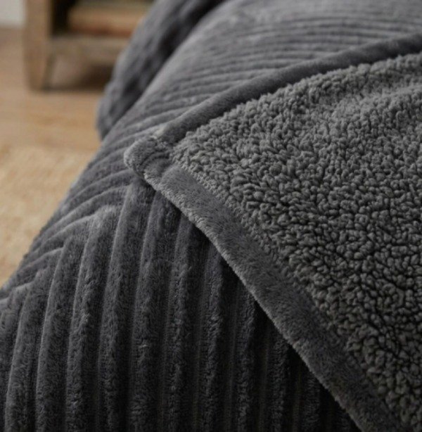 Producto - Manta Plush Acanalada 2 Plazas 1/2 Plaza