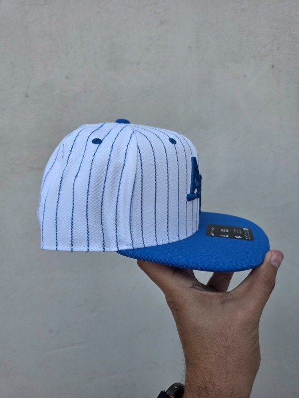 Air force falcons NCAA Nike pro snapback stripes 2026 — imagen 6