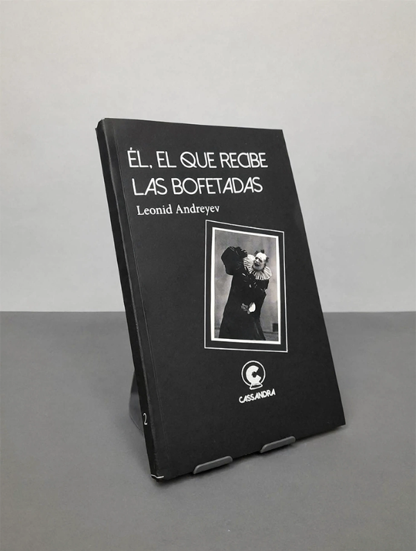 Producto - Él, el que recibe las bofetadas - 0