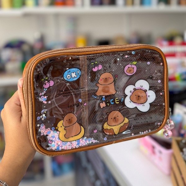 Producto - Cartuchera 2 Pisos Capibara 16x22x6.5cm 7125