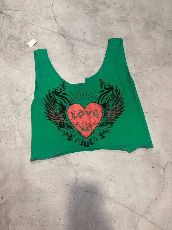 Producto - MUSCULOSA LOVE ME