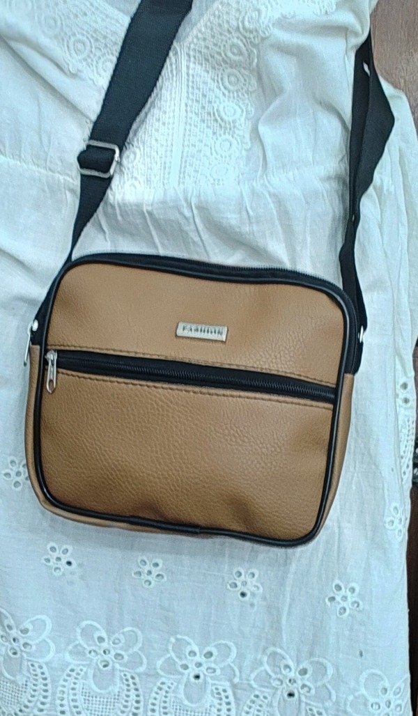 Producto - Morral Eco Cuero amplio bolsillo Externo Marrón