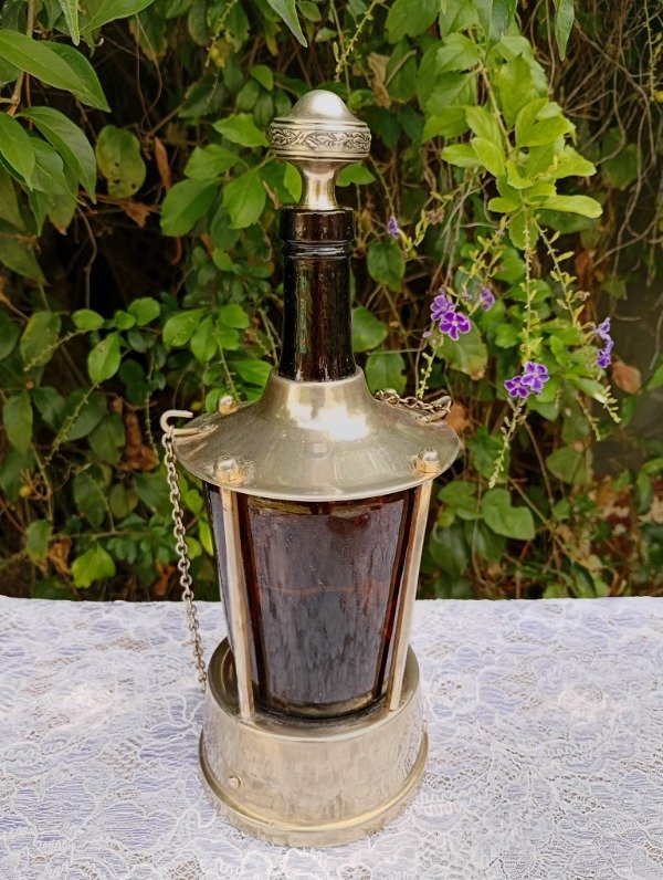 Producto - Botellón con detalles bañados en plata y Musical