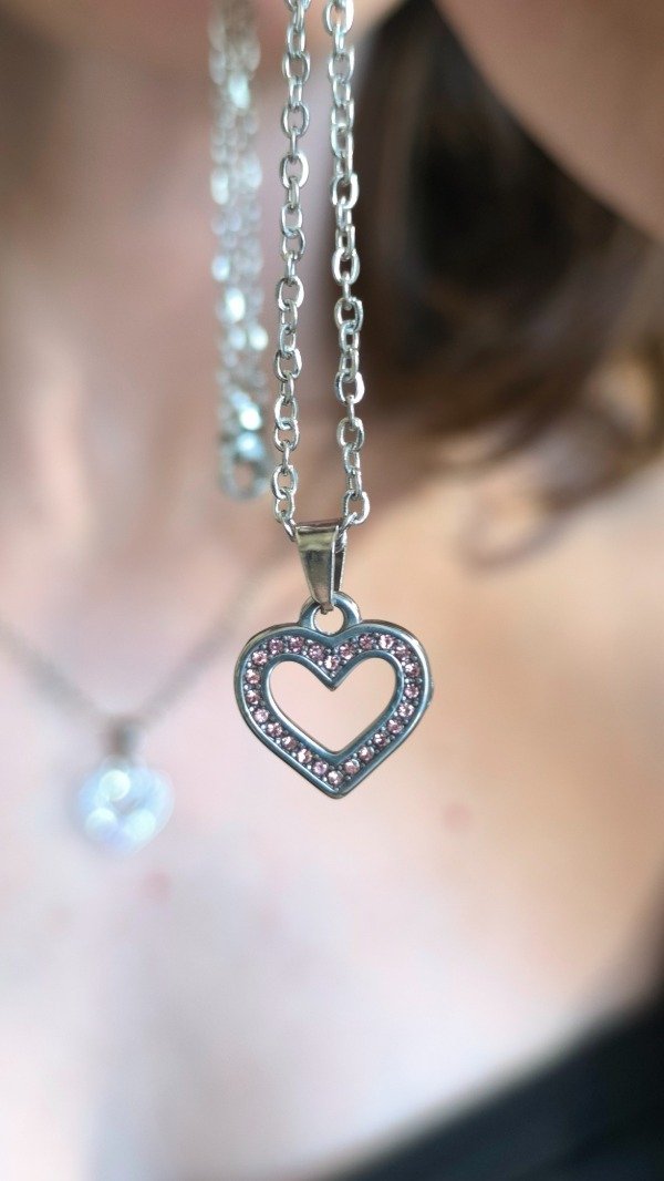 Producto - Collar Corazón Micro strass (Color Negro/Rosa/Tornasol)