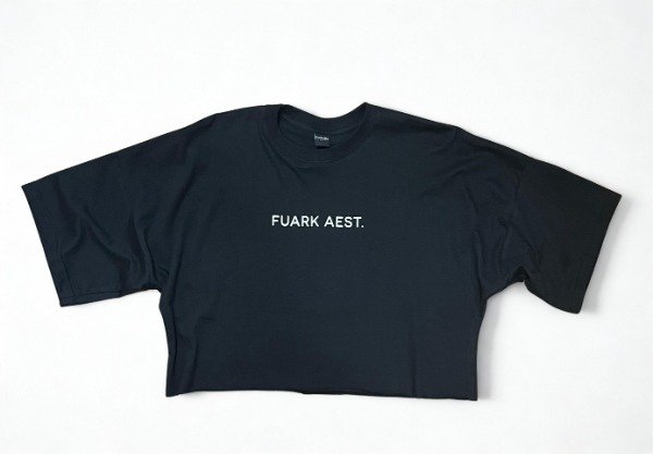 Producto - CROP TOP FUARK AEST