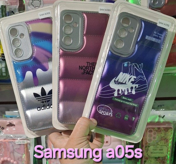 Producto - Fundas puffer diseño metalizadas. Samsung a05s - 1