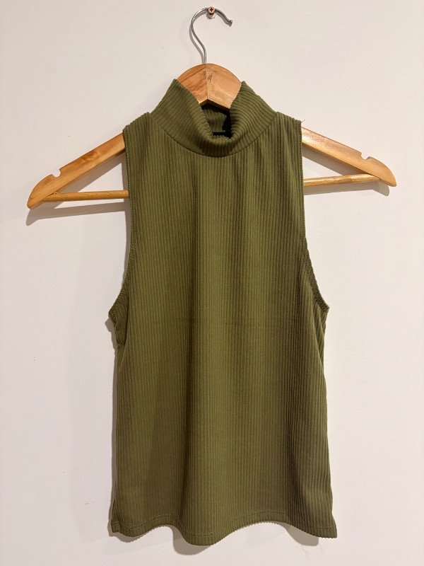 Producto - Musculosa Rita verde