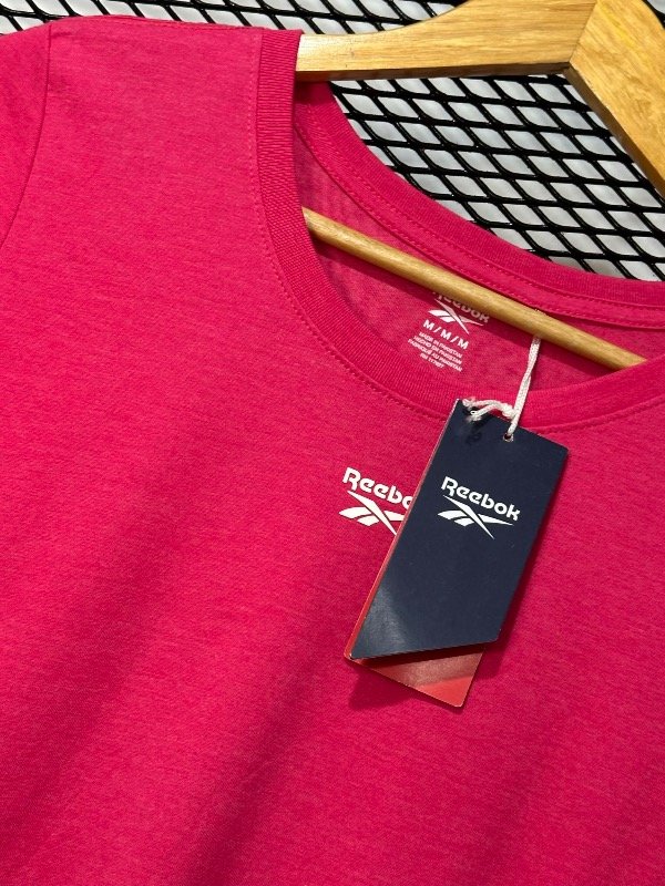 Producto - Remera REEBOK TM nueva - 2