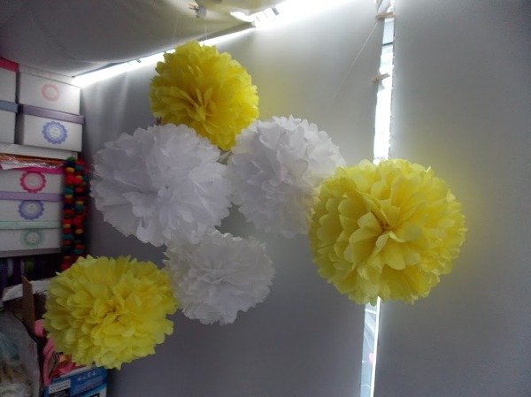 Producto - Pompones de Papel  Grandes x 3 unidades