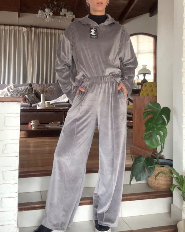 Producto - Conjunto plush- gris