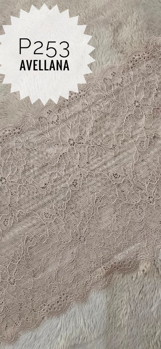 Producto - P253 PUNTILLA AVELLANA 21 cm