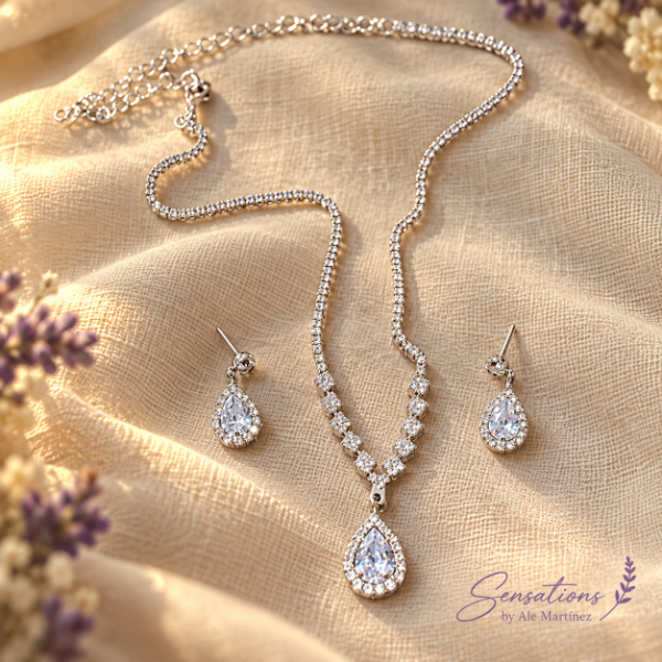 Producto - Conjunto Aros y Cadena Plateada Strass Gota