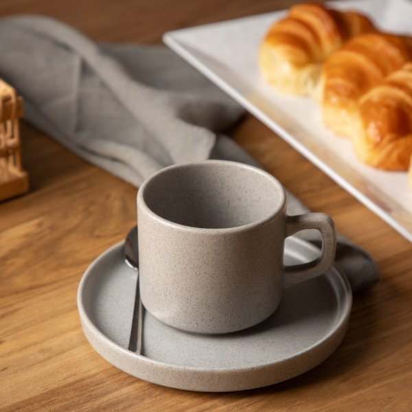 Producto - Taza con plato de cerámica