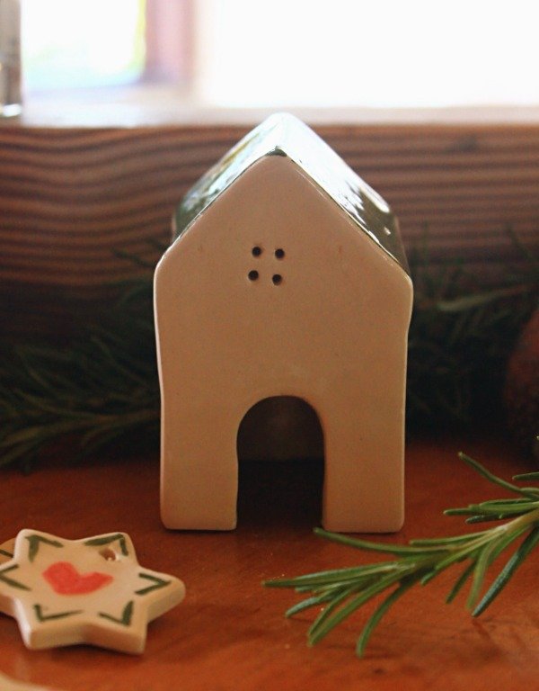 Producto - Casita de Cerámica (Techo verde)