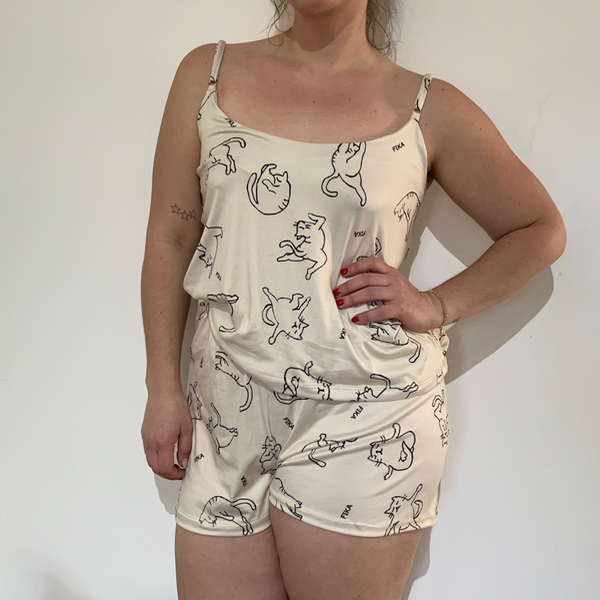 Producto - Conjunto pijama gatos arena