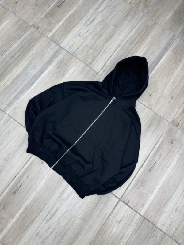 Producto - Zip hoodie negra