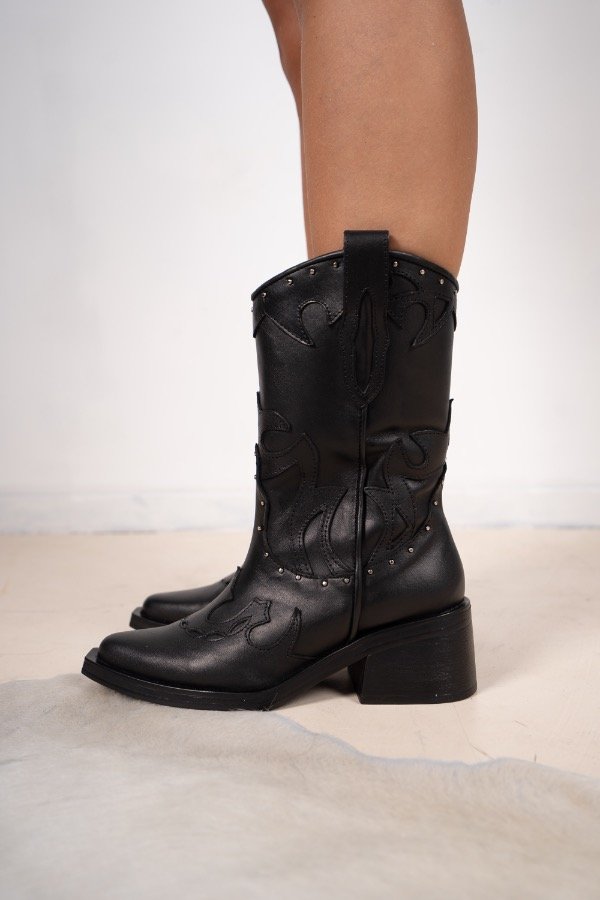 Producto - Tomasa cuero negro