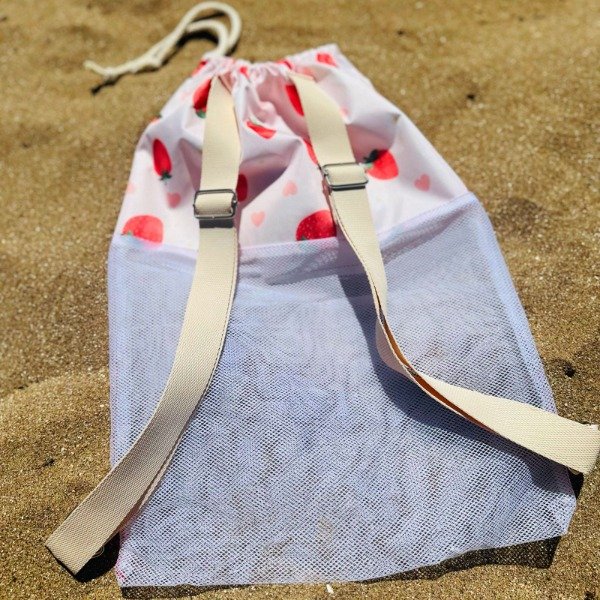 Producto - Mochila antiarena frutillas