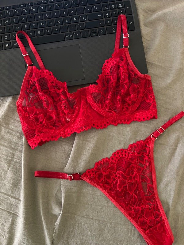 Producto - CONJUNTO CON ARO red
