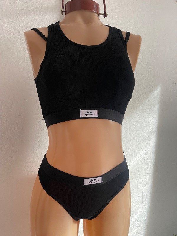 Producto - AKIRA DEPORTIVO (negro)