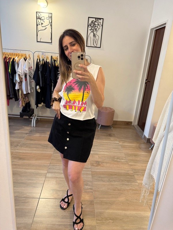 Producto - Falda Rosalía corta en negro