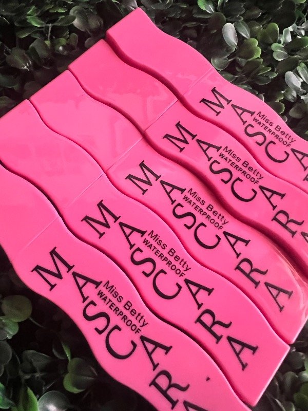 Producto - Máscara de pestañas miss Betty waterproof