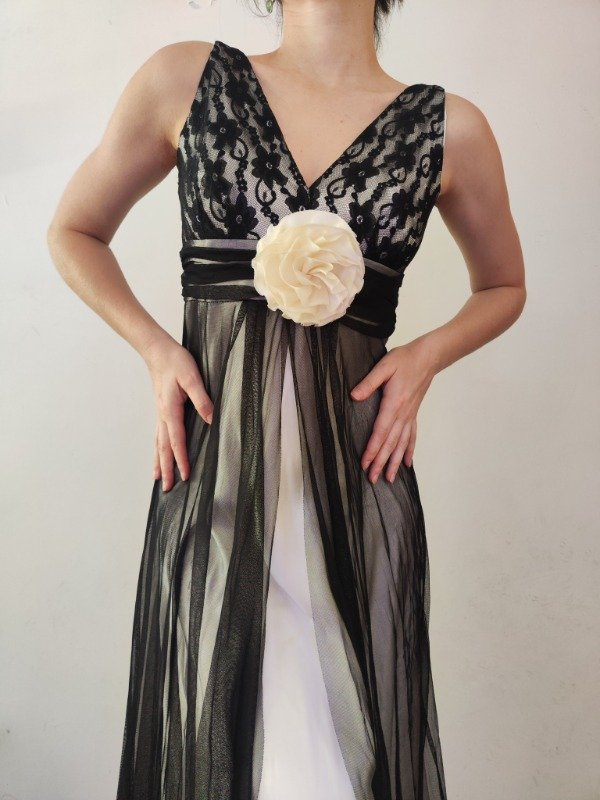 Vestido ByN satén, tul y encaje — imagen 6